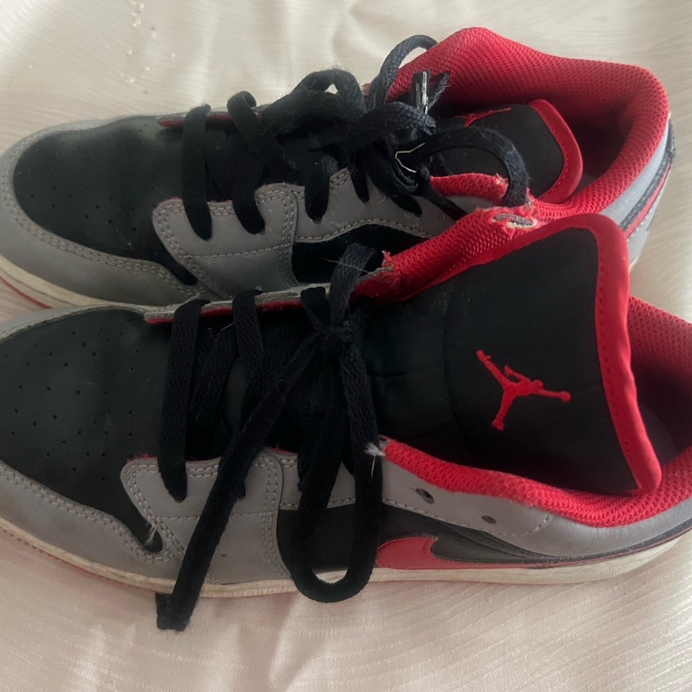 Nike Kids Black and Red Sneakers